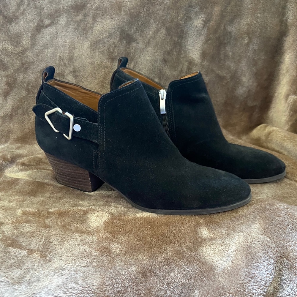 Franco Sarto size 10 black suede booties